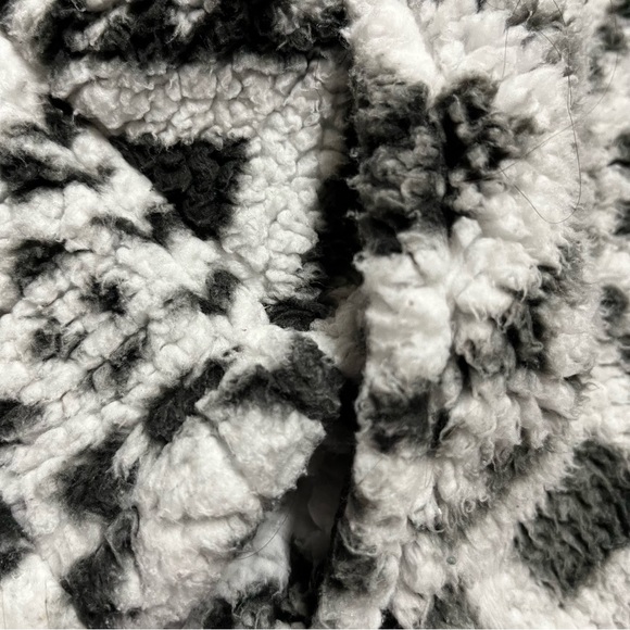 NYU Deep Pile Fleece Pullover S Logo Crest Black White New York University Aztec - Picture 3 of 5